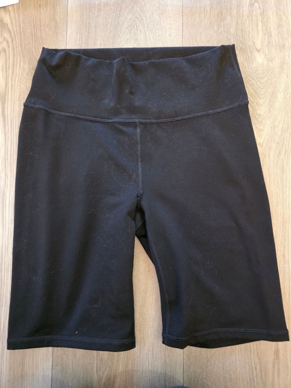 Fabletics Powerhold Black High-Waisted Knee-Length Compression Shorts Womens Med